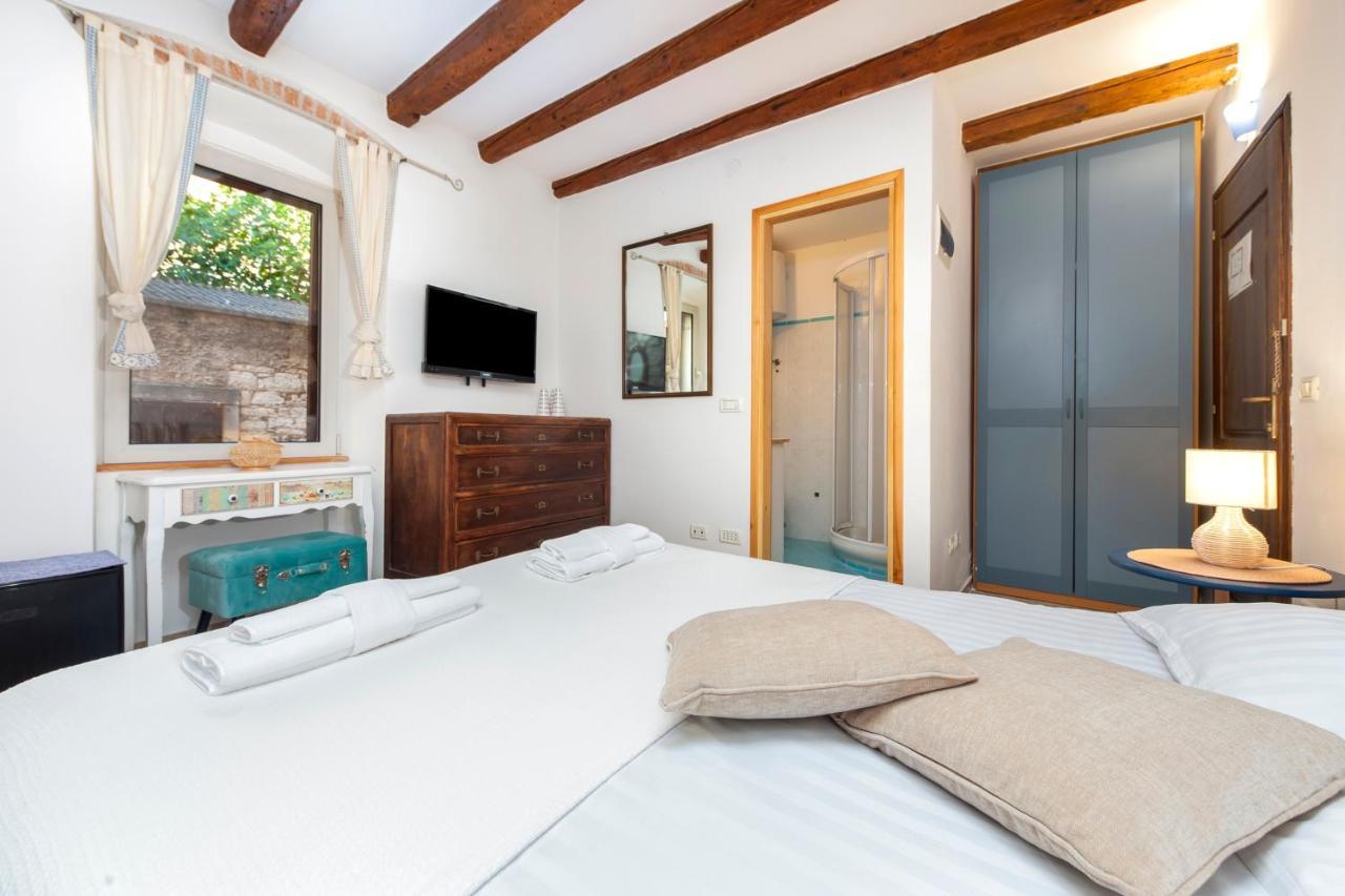 רוביני Revera Rooms מראה חיצוני תמונה